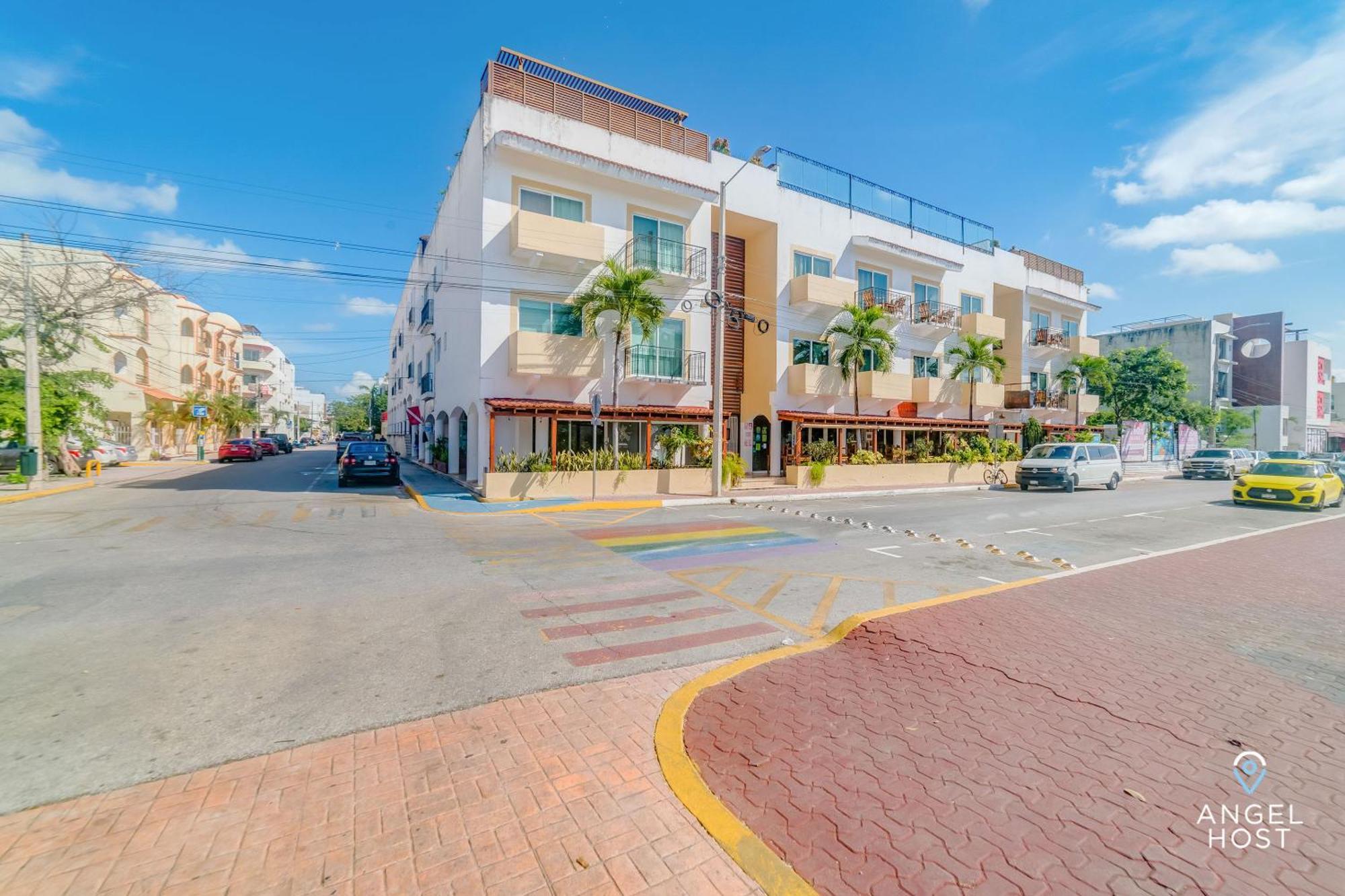 Ideal Group Getaway 4 Blocks To The & Pool *