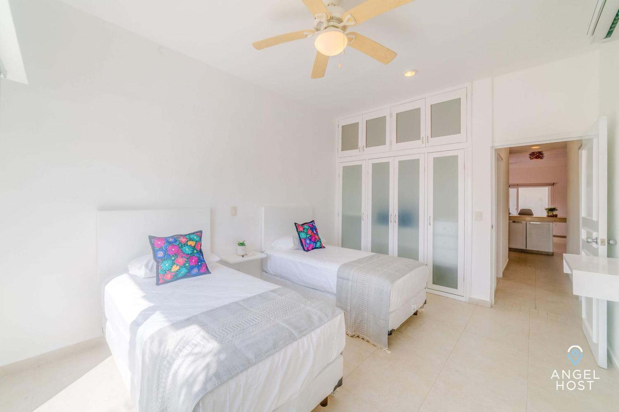 Apartamento Ideal Group Getaway 4 Blocks To The & Pool
